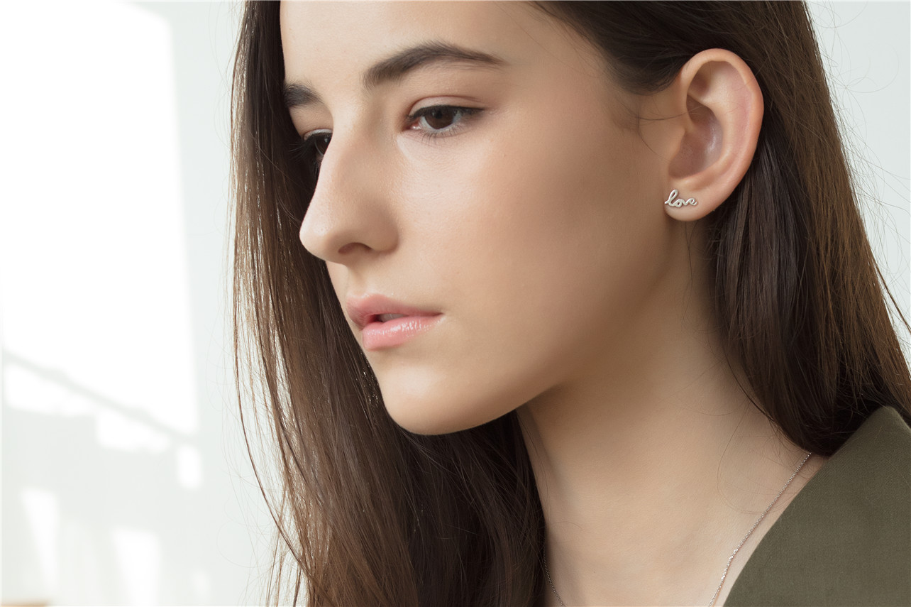 LOVE耳钉-1